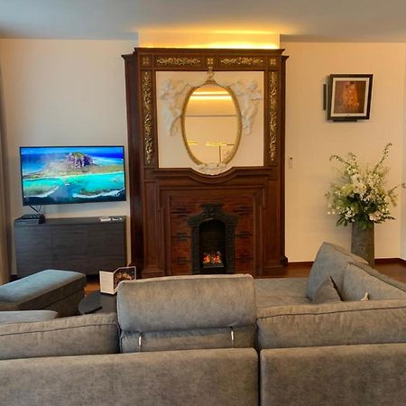 Botanique Suites Airbnb, Antwerpen Buitenkant foto