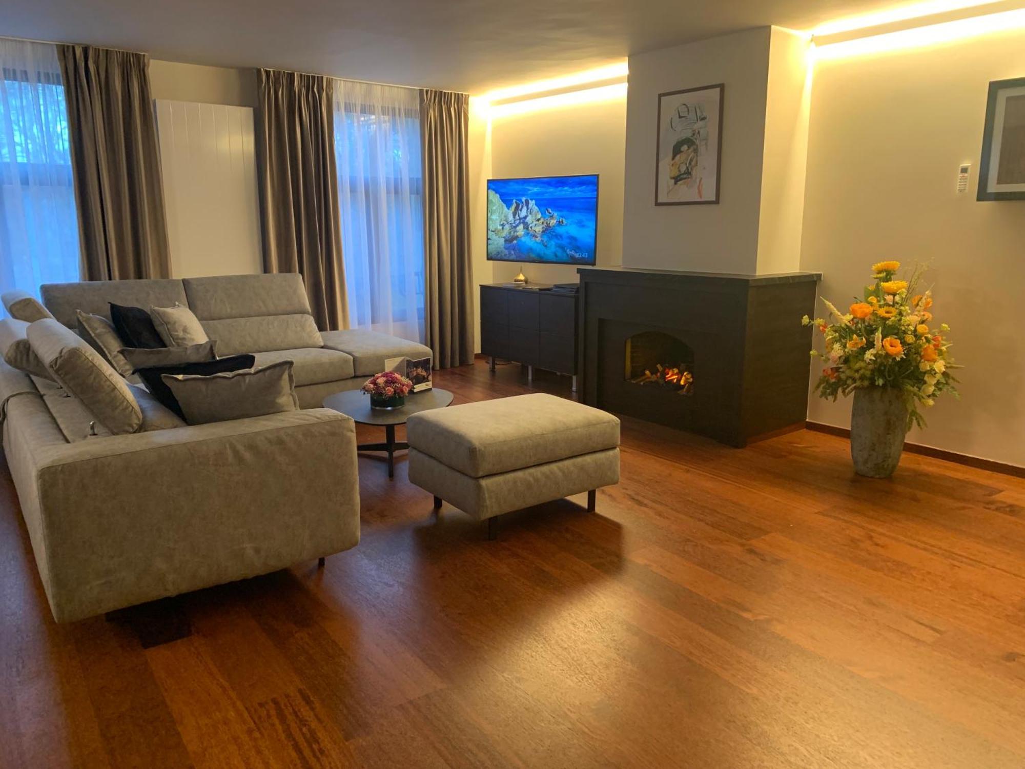 Botanique Suites Airbnb, Antwerpen Buitenkant foto