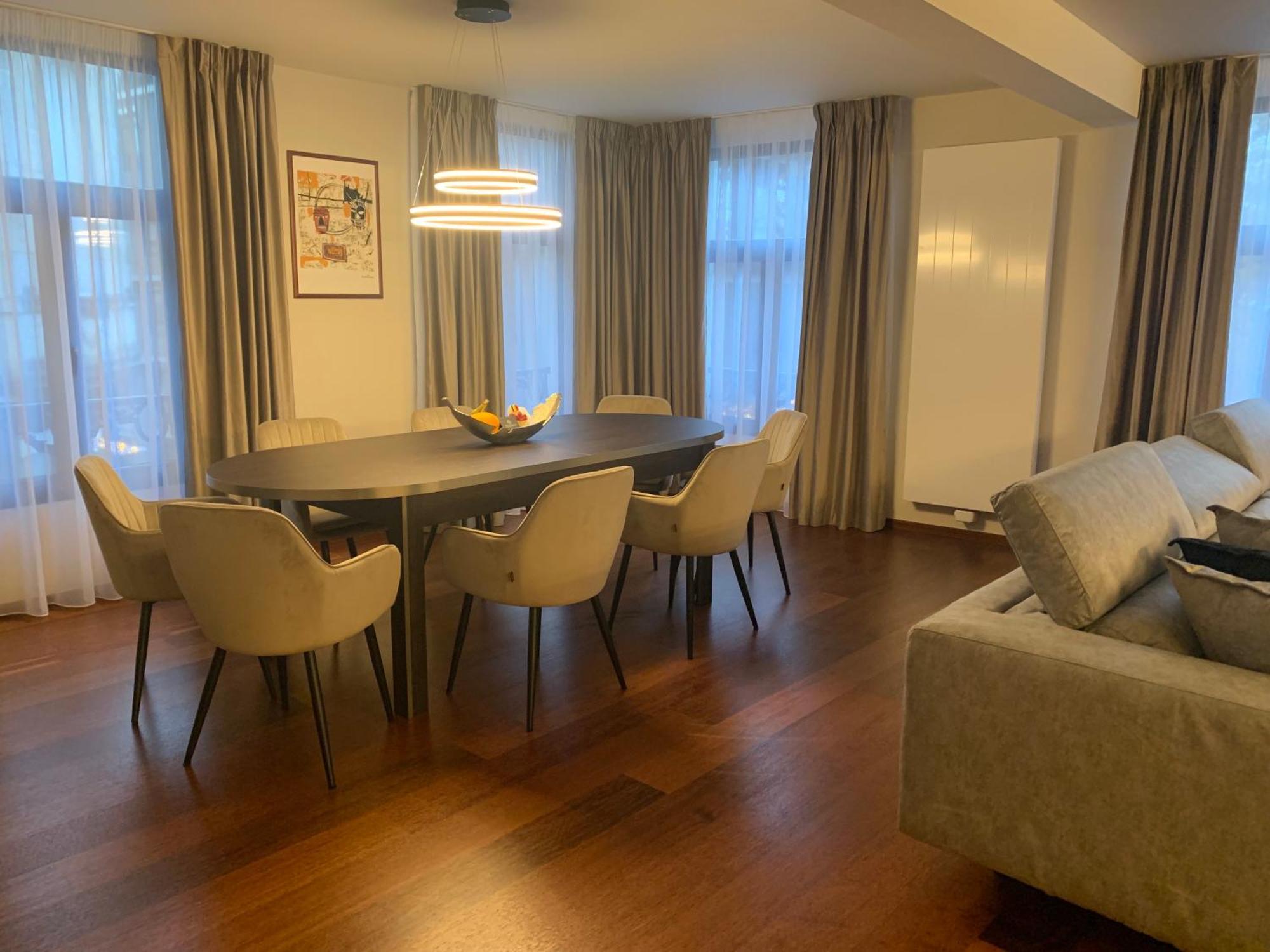 Botanique Suites Airbnb, Antwerpen Buitenkant foto