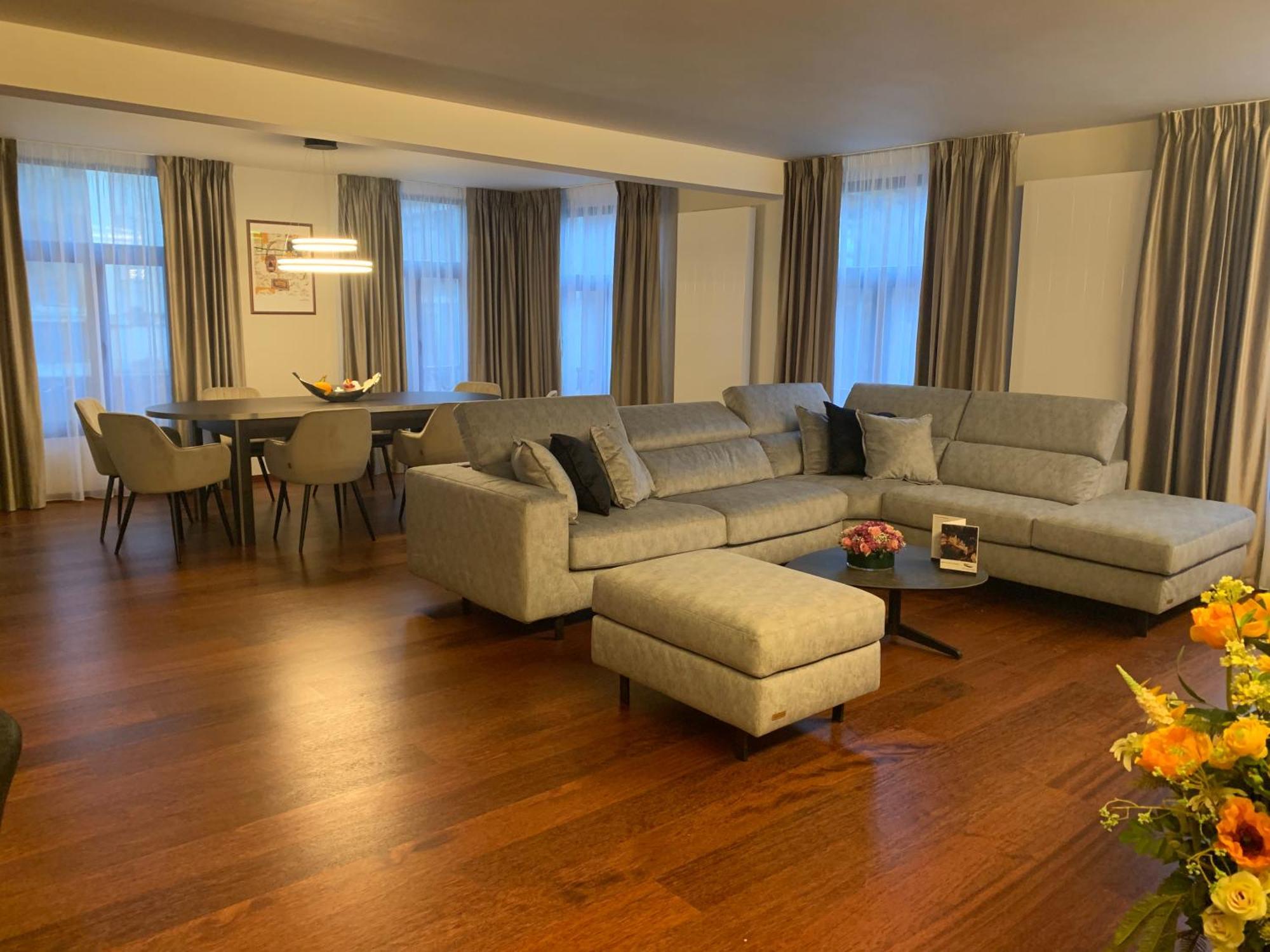 Botanique Suites Airbnb, Antwerpen Buitenkant foto