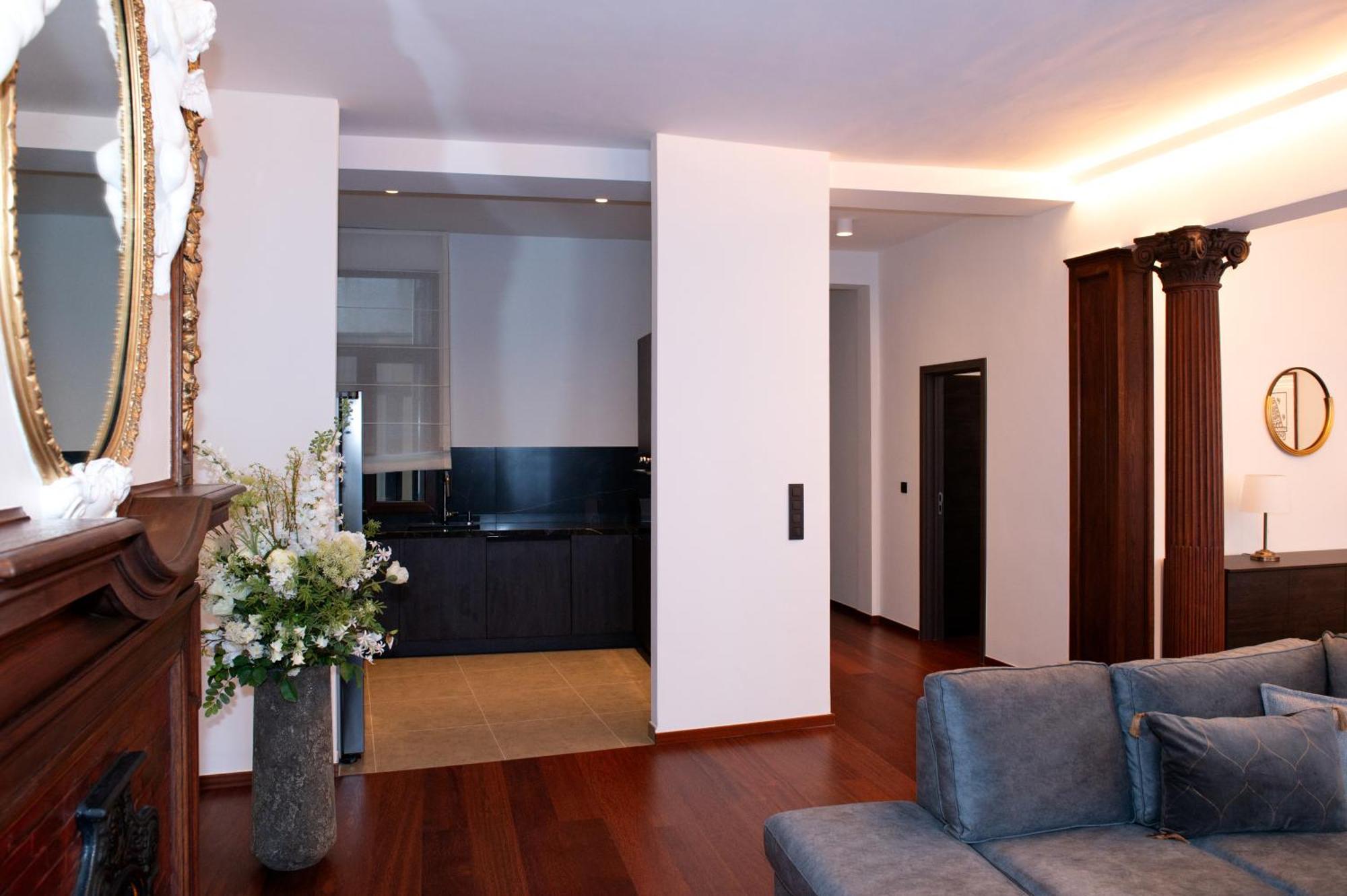 Botanique Suites Airbnb, Antwerpen Buitenkant foto