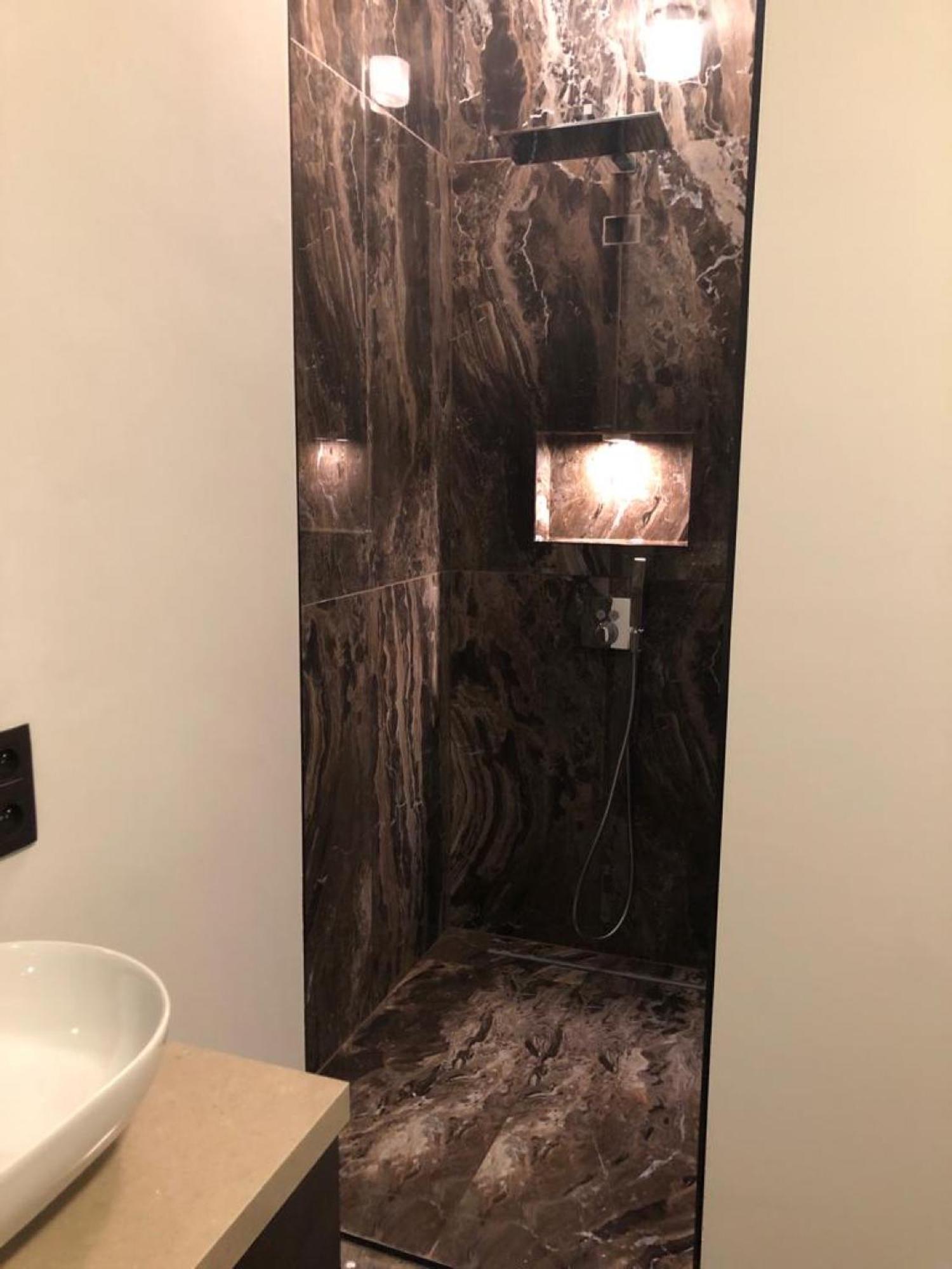 Botanique Suites Airbnb, Antwerpen Buitenkant foto
