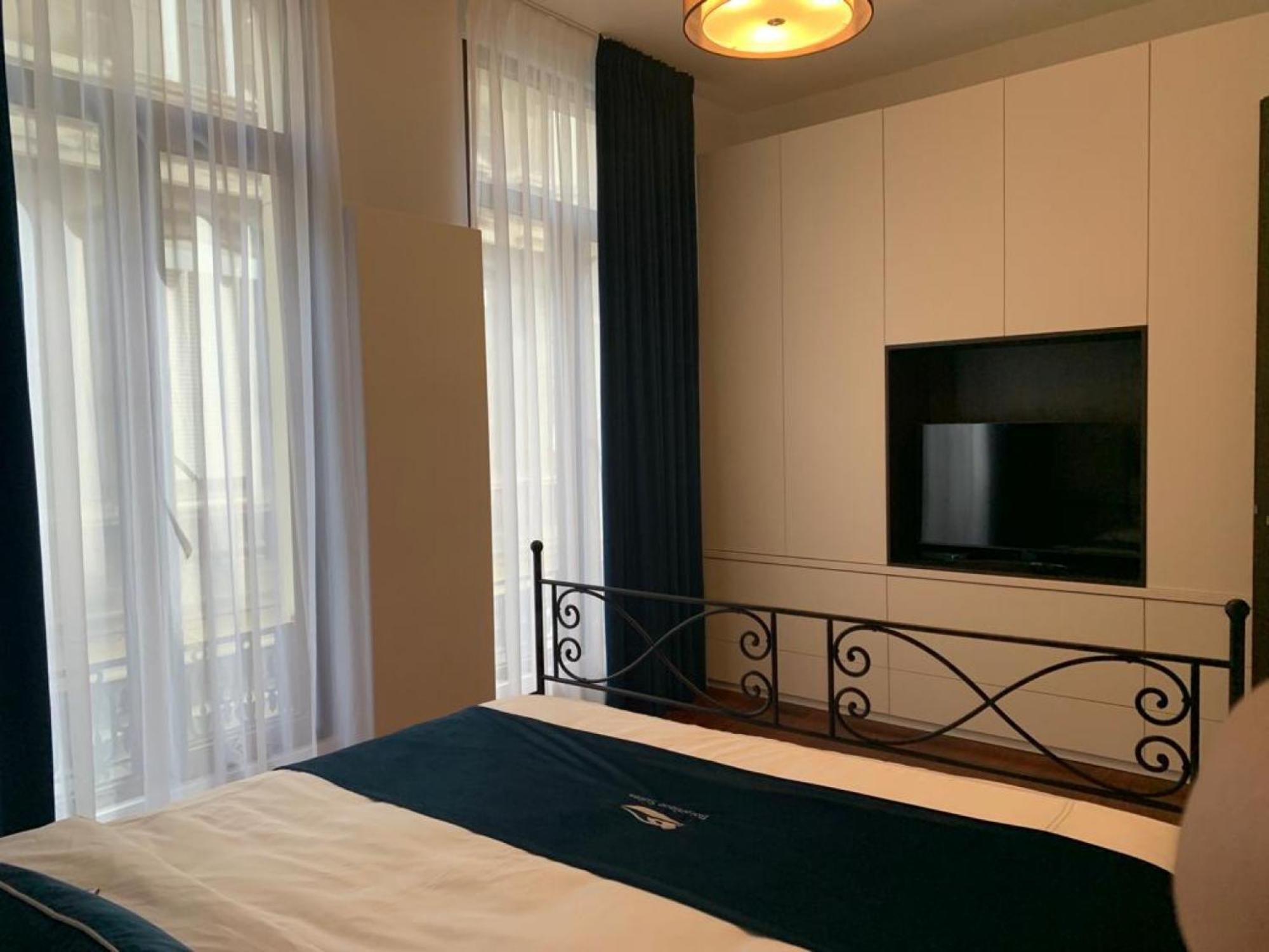 Botanique Suites Airbnb, Antwerpen Buitenkant foto